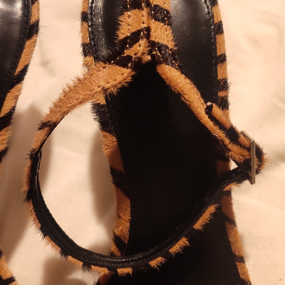Shoes - Picture 3 of 11